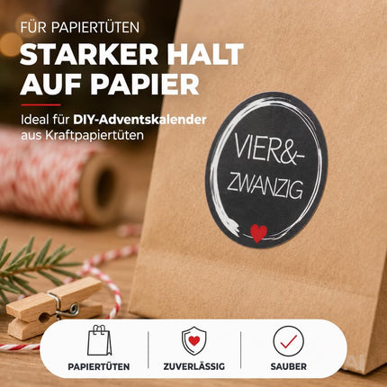 Adventskalender-Aufkleber mit den Zahlen 1 bis 24 – auf einer Papiertüte