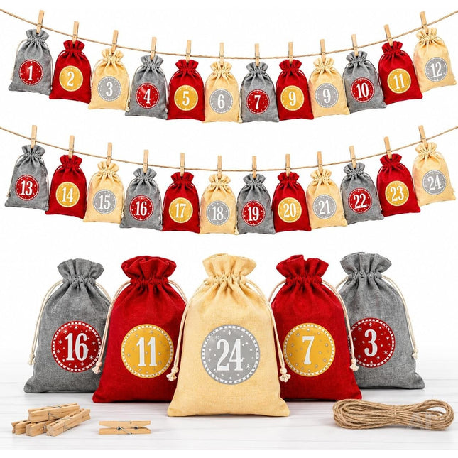 Adventskalender mit 24 Säckchen Modell 2 in Rot, Grau und Naturfarben – Setübersicht
