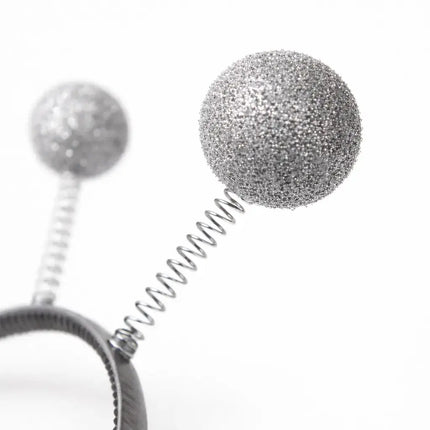 Haarreif mit Bommel – Lustiges Faschings-Accessoire für Karneval & Mottopartys (Silber)