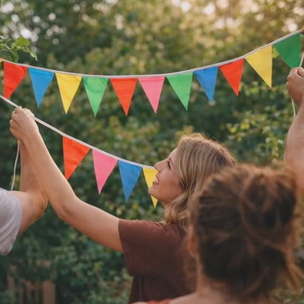 100 Meter XXL Wimpelkette bunt - Innen & Draußen Banner - Girlande für Garten & Party - Deko & Dekoration